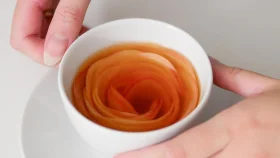 আপেল রোজ টি তৈরি করবেন যেভাবে