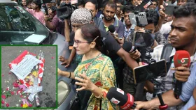 ধানমন্ডি ৩২ নম্বরে শ্রদ্ধা জানাতে এসে বাধার মুখে নারীসহ অনেকেই