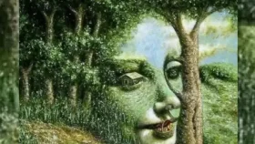 পূর্ণ এক নারীকে দেখছেন, না শুধু তার মুখ? 