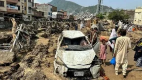 পাকিস্তানে বন্যায় মৃতের সংখ্যা বেড়ে দাঁড়িয়েছে ৬৯৯ 