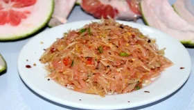 মেখে জাম্বুরা খাবেন যেভাবে