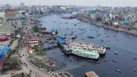 বুড়িগঙ্গার তীরে চলছে উচ্ছেদ অভিযান