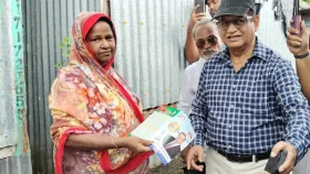 বিএনপি ঘোষিত ৩১ দফার প্রচারে বানারীপাড়ায় লিফলেট বিতরণ