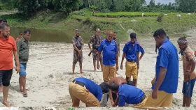 তেঁতুলিয়া প্রশাসনের অভিযানে ৫ ড্রেজার জব্দ