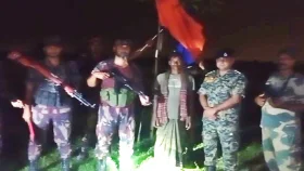 মেহেরপুর সীমান্তে আটক বাংলাদেশিকে ফেরত দিল বিএসএফ 