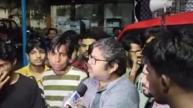 ‘বাংলাদেশি’ আখ্যা দিয়ে কলকাতা বিশ্ববিদ্যালয়ের ছাত্রদের মারধর