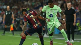 লেভান্তের মাঠে রোমাঞ্চকর জয় বার্সেলোনার