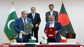 বাংলাদেশ-পাকিস্তান বৈঠক, চুক্তি ও সমঝোতা স্মারক সই