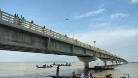 গাইবান্ধায় ভাসানী সেতুর তার চুরির ঘটনায় মামলা