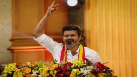 বিজেপি-ডিএমকের বিরুদ্ধে থালাপতি বিজয়ের ‘যুদ্ধ’ ঘোষণা