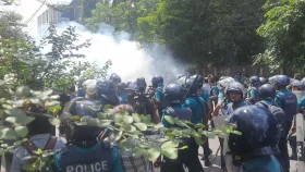 যমুনা অভিমুখে প্রকৌশল শিক্ষার্থীরা, পুলিশের ধাওয়া 