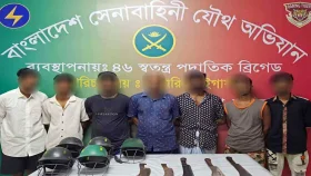 মোহাম্মদপুরে যৌথ অভিযানে গ্রেপ্তার ১১