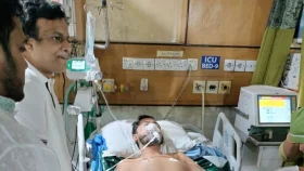 আইসিইউতে আহত নুরুল হক নুর 