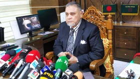 সরকার যখন চাইবে তখনই নির্বাচন, কোনো ব্লেম নিতে রাজি নই: সিইসি