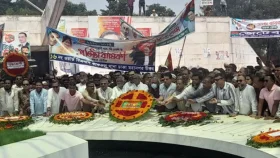 বিএনপির প্রতিষ্ঠাবার্ষিকীতে জিয়াউর রহমানের সমাধিতে শ্রদ্ধা