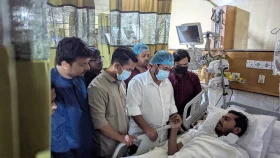 নুরকে দেখতে এয়ারপোর্ট থেকে সরাসরি হাসপাতালে নাহিদ-সারজিসরা