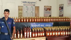 শেরপুরের গারো পাহাড়ে মদের চালান জব্দ