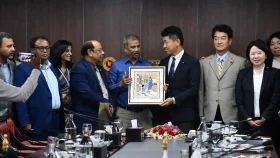 বছরে বিদেশে কর্মসংস্থান হচ্ছে ১০ লাখ কর্মীর: ড. আসিফ নজরুল