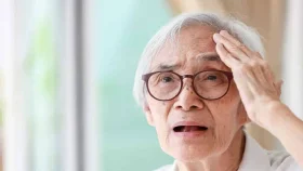 আলঝাইমার রোগে আক্রান্তের ঝুঁকি বাড়ায় ৬ বিষয়