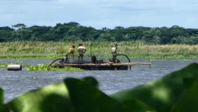 টুঙ্গিপাড়ায় অবৈধ বালু উত্তোলন, ড্রেজার ও জমির মালিককে জরিমানা
