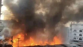 গাজীপুরে কাঁচাবাজারে আগুন