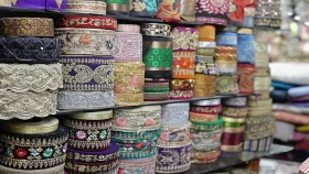 রাজধানীর যেসব মার্কেটে পাবেন লেইস