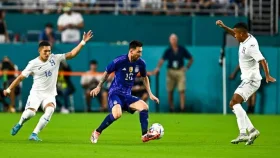 মেসির জোড়া গোলে আর্জেন্টিনার দুর্দান্ত জয়