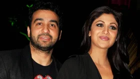 বাড়িতে প্রেমিক নিয়ে থাকছেন শিল্পা শেঠি!