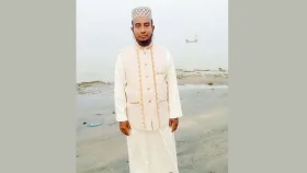 ভোলায় ঘরে ঢুকে মাদরাসা শিক্ষককে কুপিয়ে হত্যা