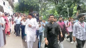 ভোট কেন্দ্র পরিদর্শনে ভিপি-জিএস প্রার্থীরা