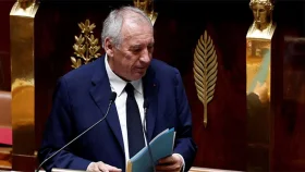 পদত্যাগ করলেন ফ্রান্সের প্রধানমন্ত্রী