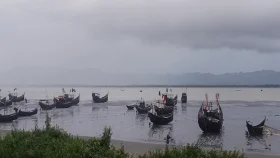 সেন্টমার্টিন থেকে ৪০ জেলেকে ধরে নিয়ে গেছে আরাকান আর্মি