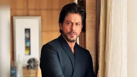 বন্যায় ক্ষতিগ্রস্ত ১৫০০ পরিবারের পাশে শাহরুখ 