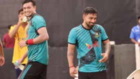 ‘নিজেদের ভুলেই ডুবে যাচ্ছে বাংলাদেশ’