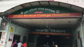 গুলিস্তানে চালককে কুপিয়ে অটোরিকশা ছিনতাই