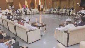 রাজনৈতিক দলগুলোর সঙ্গে ঐকমত্য কমিশনের বৈঠক দুপুরে