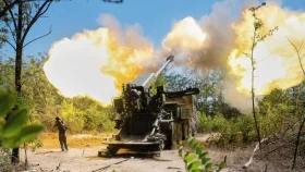 ইউক্রেনে অস্ত্র পাঠাতে ট্রাম্পের অনুমতি