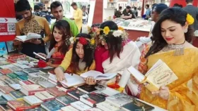 অমর একুশে বইমেলা শুরু ১৭ ডিসেম্বর