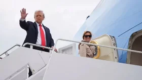 অল্পের জন্য বেঁচে গেলেন ডোনাল্ড ট্রাম্প