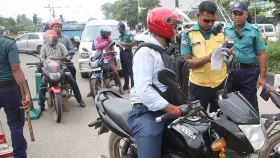 রাজধানীতে ট্রাফিক আইন লঙ্ঘনে ২৩১৩ মামলা, ৩৫৭ গাড়ি ডাম্পিং