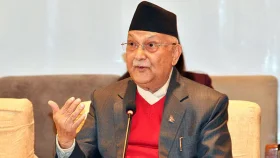 এবার জনসমক্ষে দেখা গেলো নেপালের ক্ষমতাচ্যুত প্রধানমন্ত্রীকে