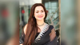 পাকিস্তানি তারকা হানিয়া আমির এখন ঢাকায়