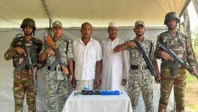 প্রায় ১০ হাজার পিস বার্মিজ ইয়াবাসহ উখিয়ায় আটক দুই