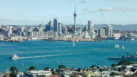 বিদেশিদের জন্য স্থায়ী বসবাসের নিয়ম সহজ করছে নিউজিল্যান্ড