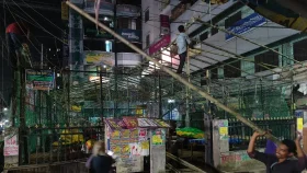 পুরান ঢাকায় মাঠ দখলমুক্ত করলেন বিএনপি নেতারা