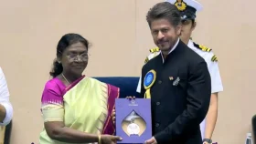 জাতীয় চলচ্চিত্র পুরস্কার পেলেন শাহরুখ খান