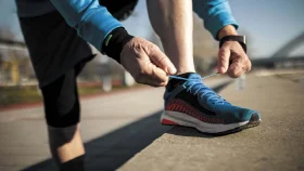 জুতা পরার সময় খেয়াল রাখবেন যেসব বিষয়