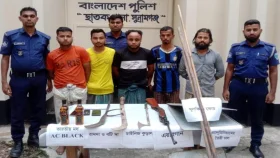 ছাতকে যৌথবাহিনীর অভিযান অস্ত্র-মাদকসহ গ্রেপ্তার ৫
