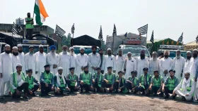 ৩০ ট্রাক ত্রাণ নিয়ে পাঞ্জাবের বন্যার্ত শিখদের পাশে ভারতীয় আলেমরা