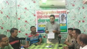 ফটিকছড়িতে সরকারি দলিল লেখককে হেনস্তার অভিযোগ